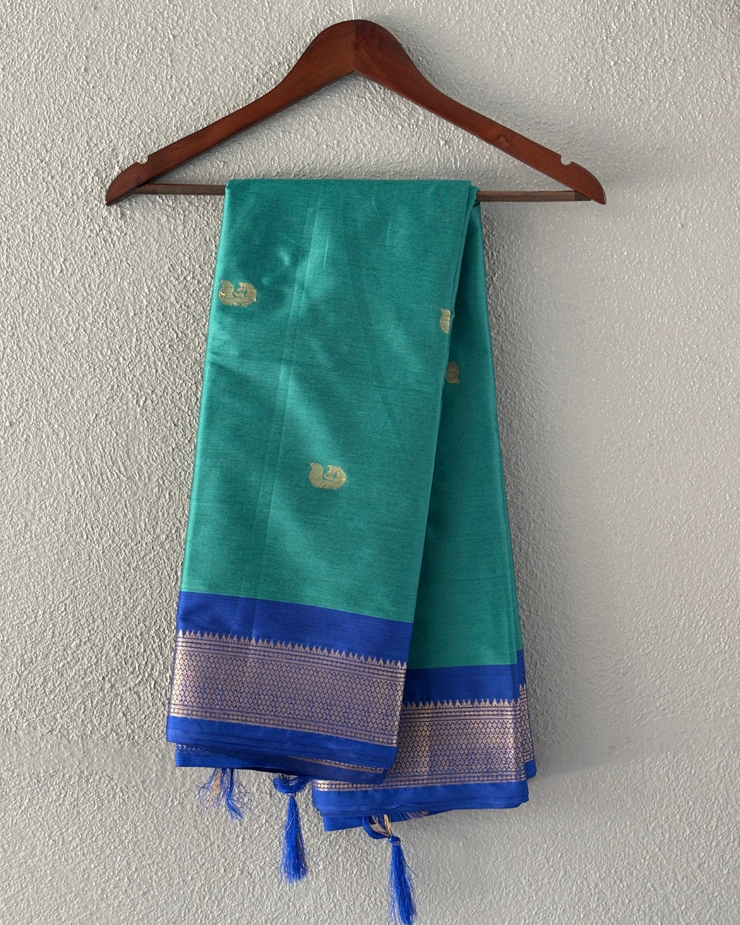 Traditional Kadiyal Paithani - Peacock - Kalavya